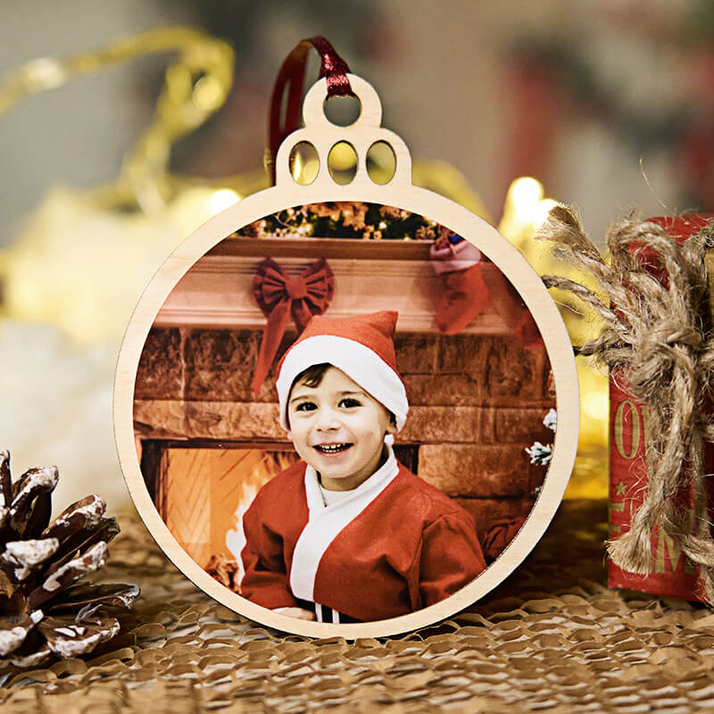 Χριστουγεννιάτικο κρεμαστό ξύλινο στολίδι με φωτογραφία παιδιού
