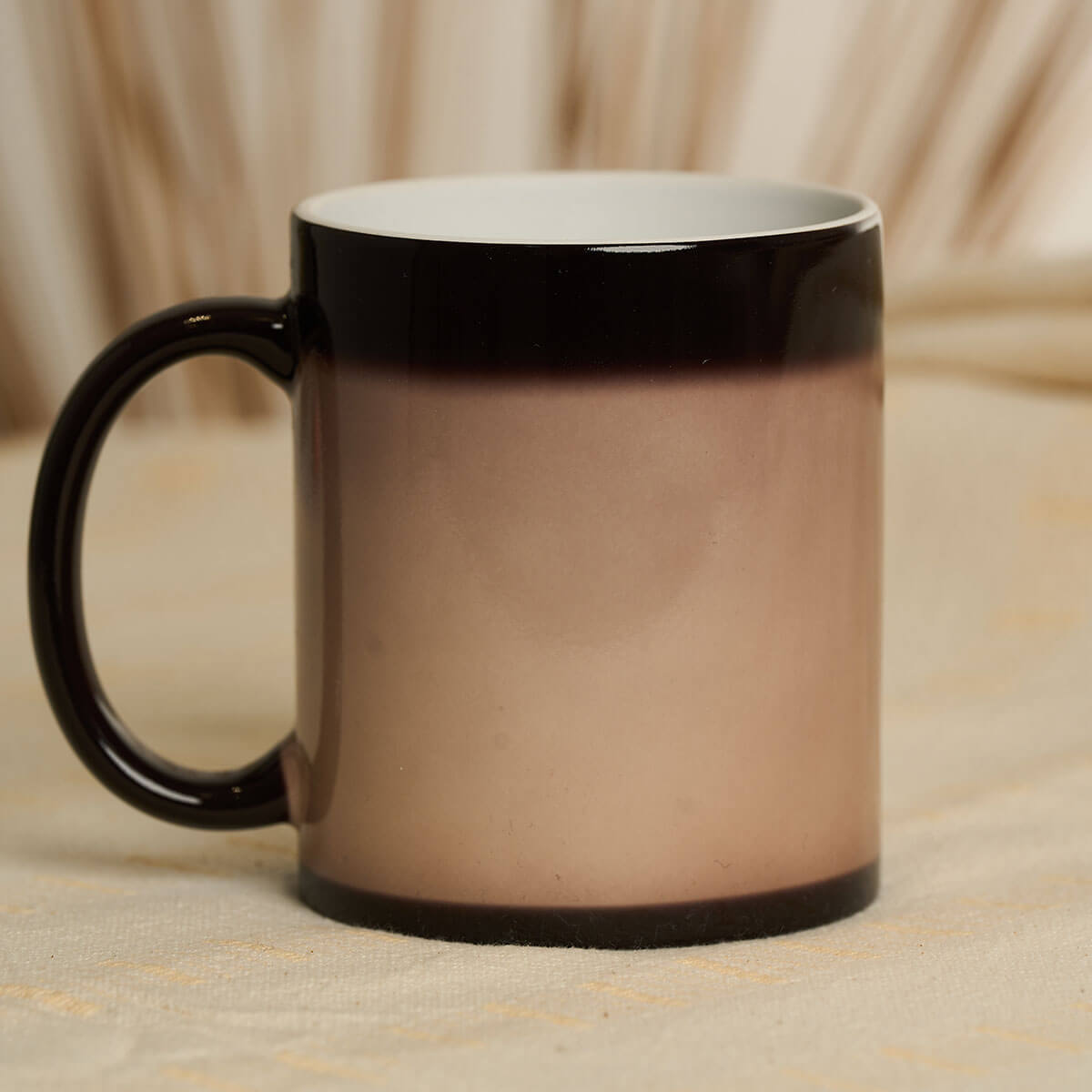 Μαύρη κούπα μαγική